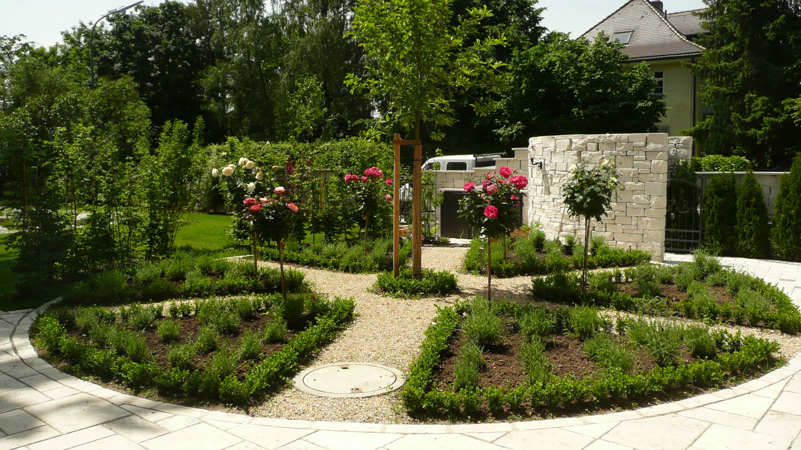 Bepflanzung - Stauden und Halbstauden